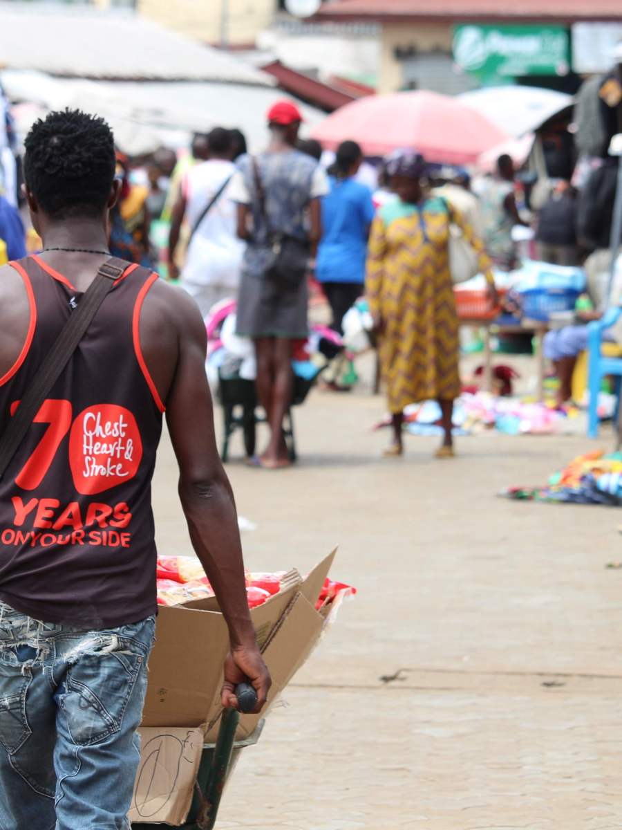 COVID-19 : POURQUOI L’AFRIQUE EST-ELLE MOINS ATTEINTE&nbsp;?